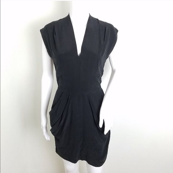 Barneys New York CO-OP Dresses & Skirts - Barney’s New York Black Pockets Dress 100% Silk